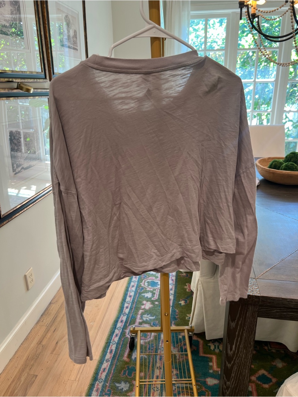 Vuori Women's Washed taupe /grey Cropped Long-Sleeve Top - Picture 4 of 4